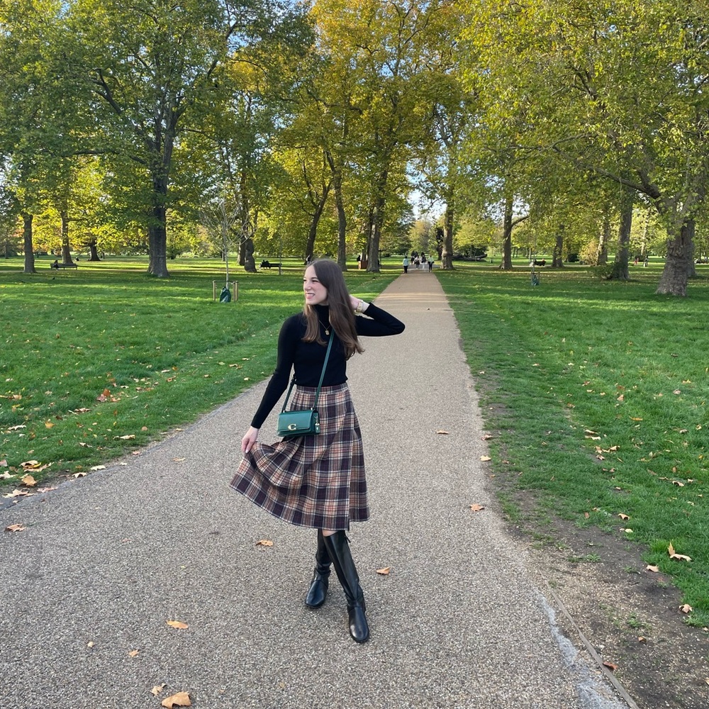 Meet your Posher, Leah